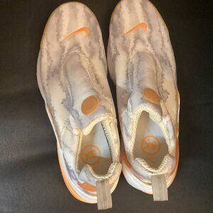 New Nike White/Orange sneakers-7.5 M